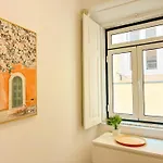 Principe Real - 2 Bedroom With Terrace Διαμέρισμα Lisboa