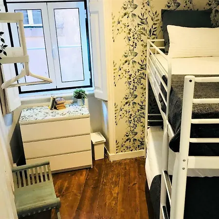 Principe Real - 2 Bedroom With Terrace * Лиссабон