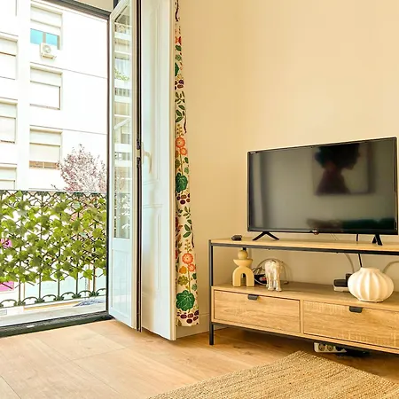 Principe Real - 2 Bedroom With Terrace * Lisboa