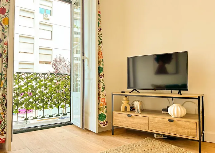 Principe Real - 2 Bedroom With Terrace * Lisboa