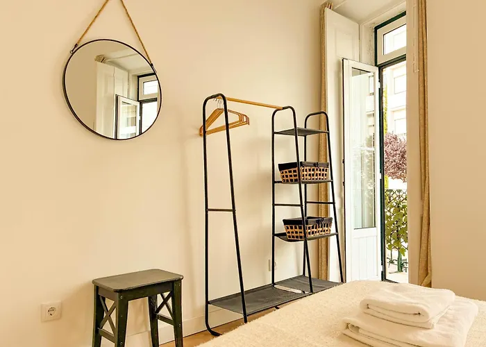 Principe Real - 2 Bedroom With Terrace 리스본