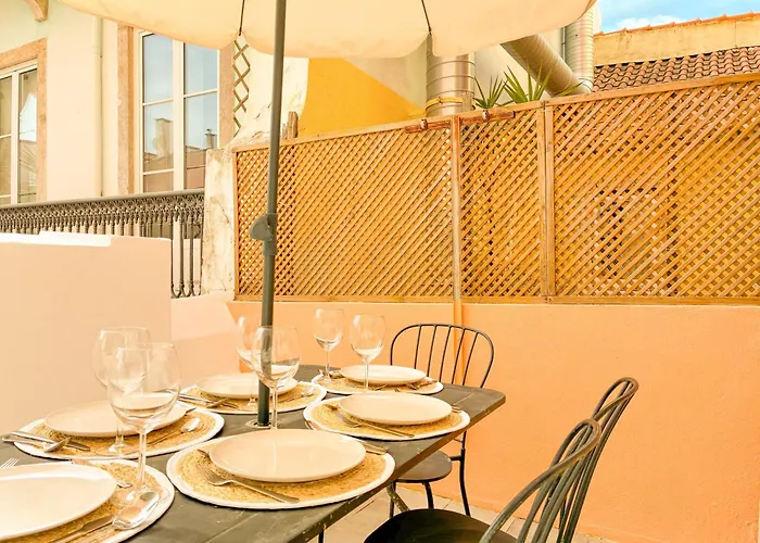 Principe Real - 2 Bedroom With Terrace 아파트