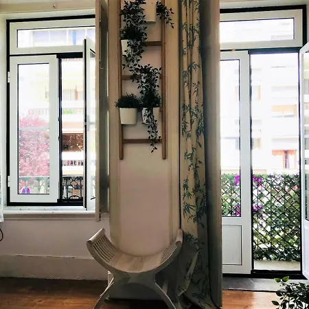 Principe Real - 2 Bedroom With Terrace Apartment